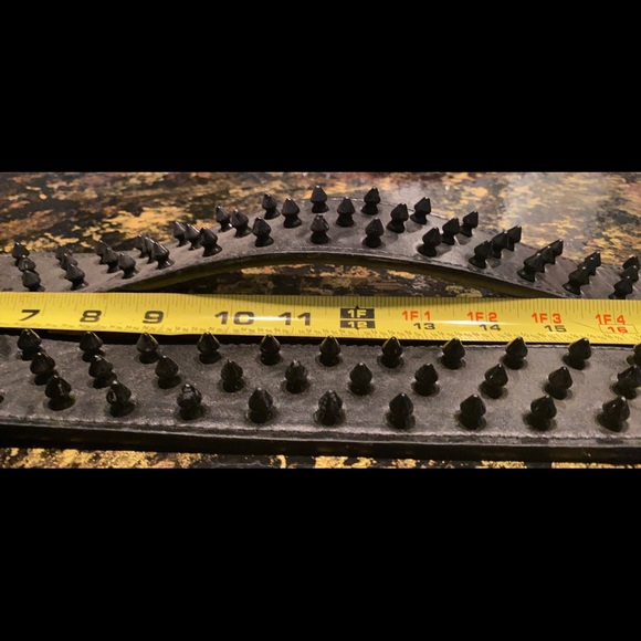 Titanium Spiked Dog Collar 24” - Picture 4 of 4